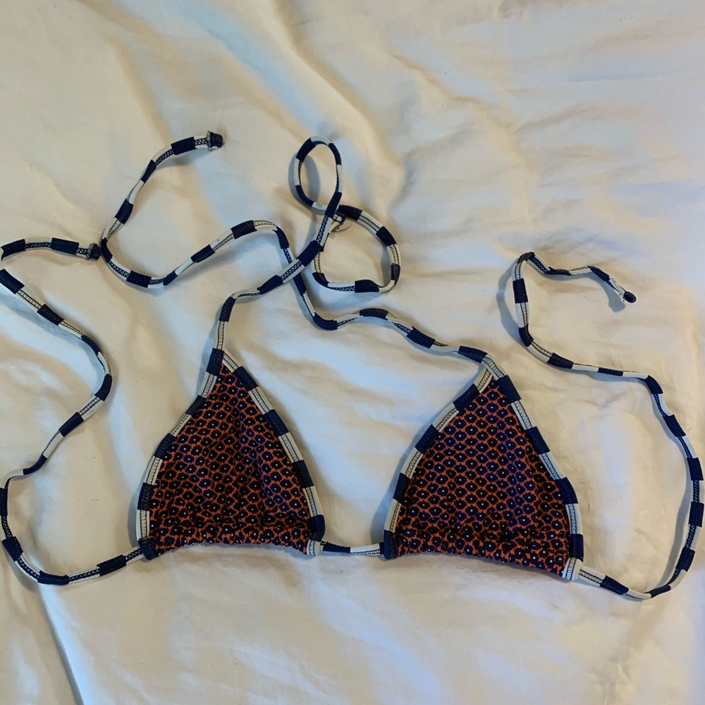 Gently worn multi print bikini top- ondademar